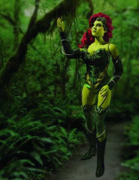 POISON IVY 1/6 SCALE DELUXE COLLECTOR FIGURE
